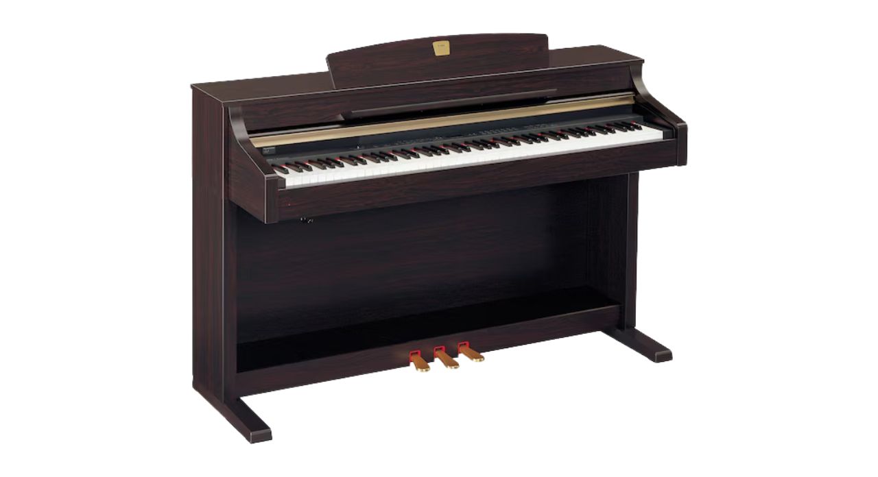 YAMAHA CLP 330R