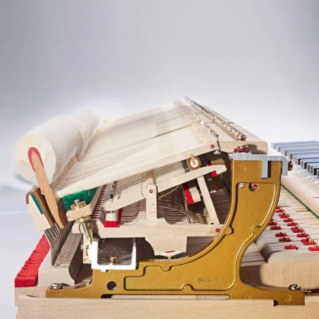 Đàn piano Boston GP sử dụng các bộ phận action bằng gỗ truyền thống