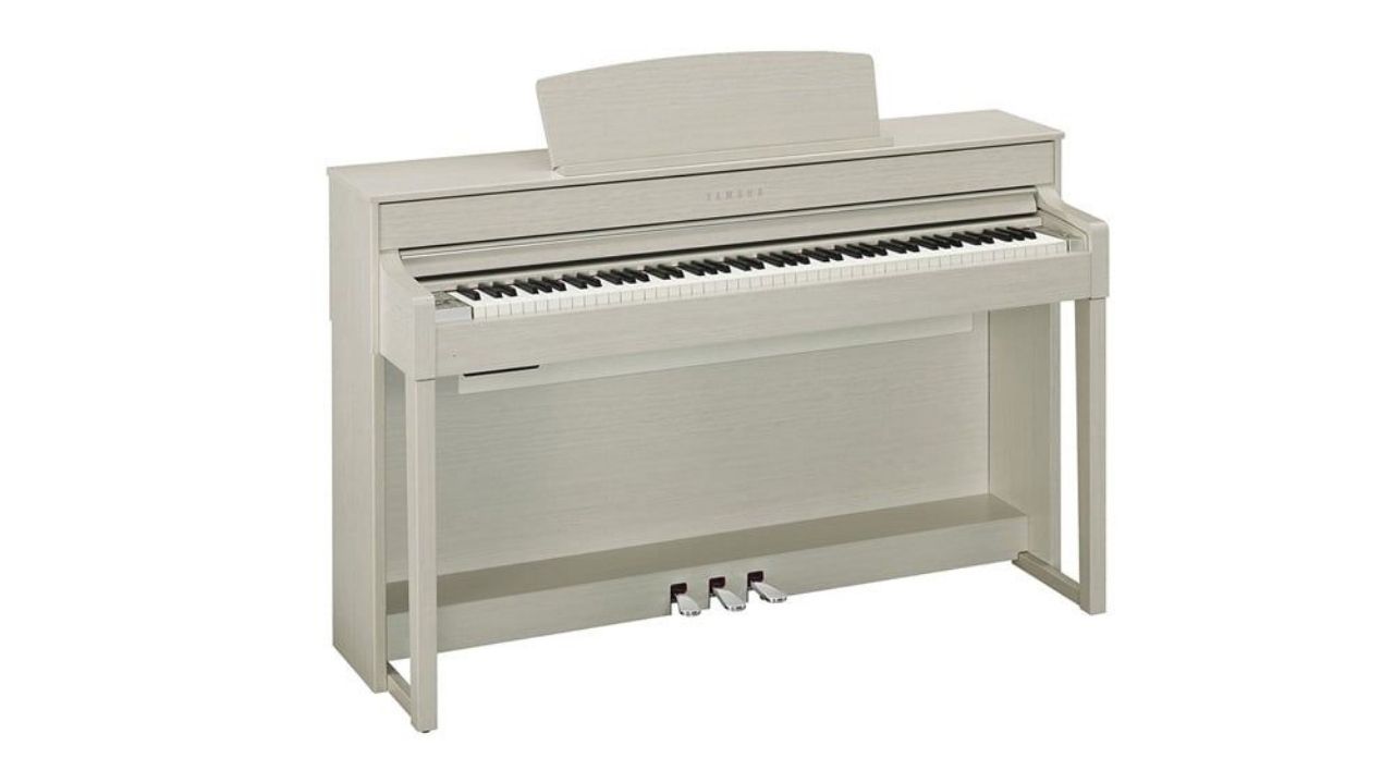 YAMAHA CLP 575WA