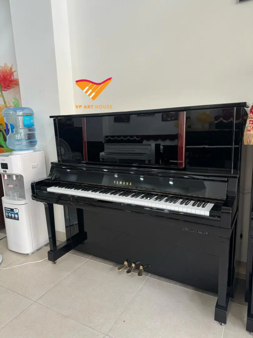 Yamaha YU5SXG với kiểu dáng sang trọng độc đáo