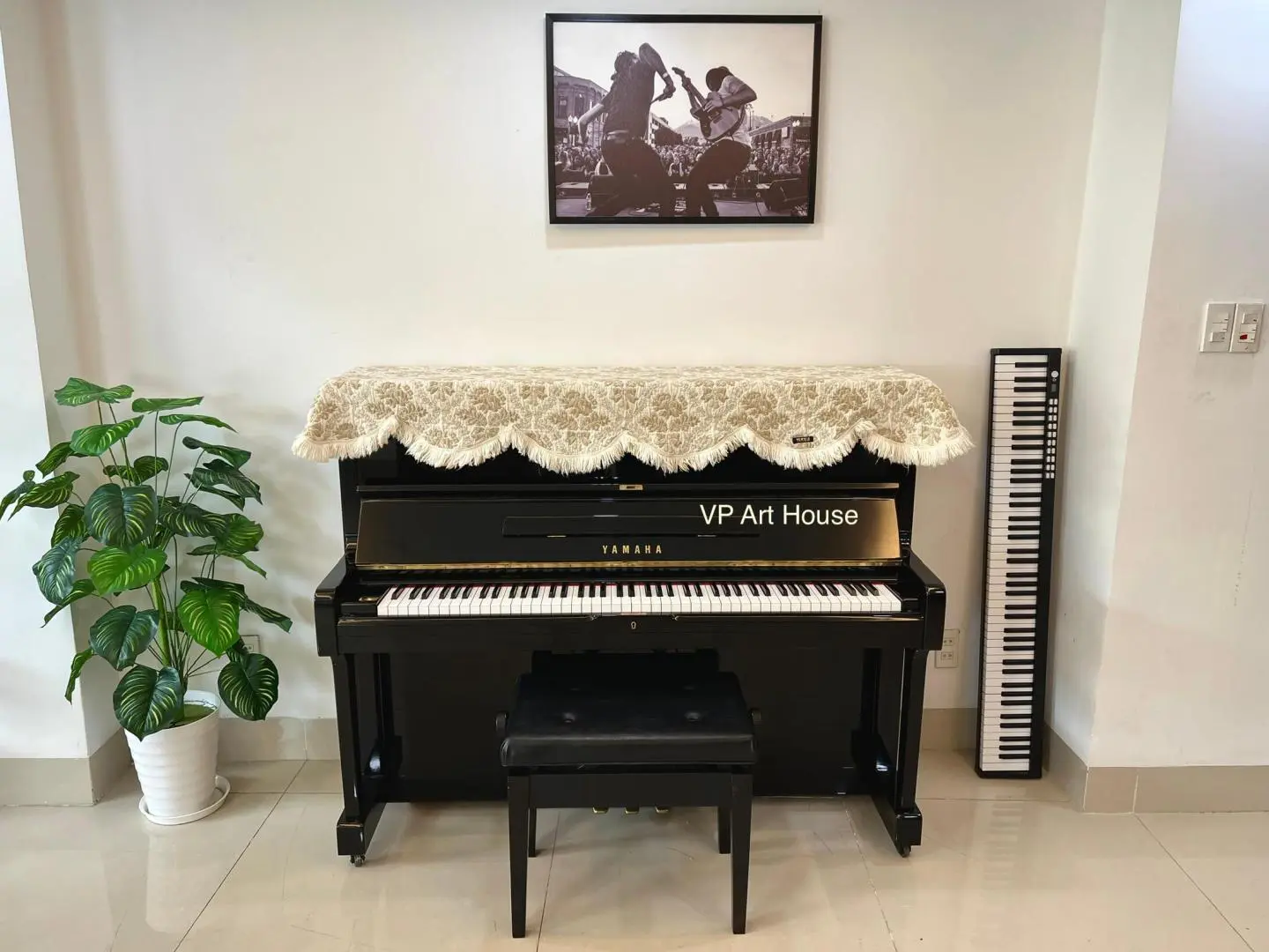 Đàn piano cơ Upright Yamaha U1H
