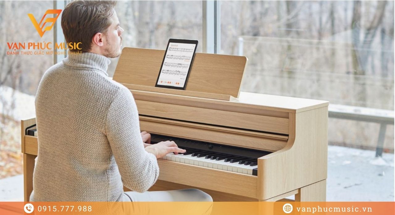 ROLAND HP 704LA