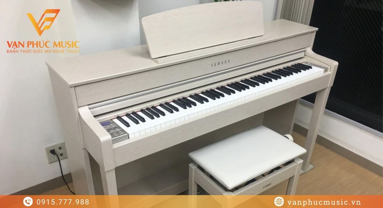 YAMAHA CLP 575WA