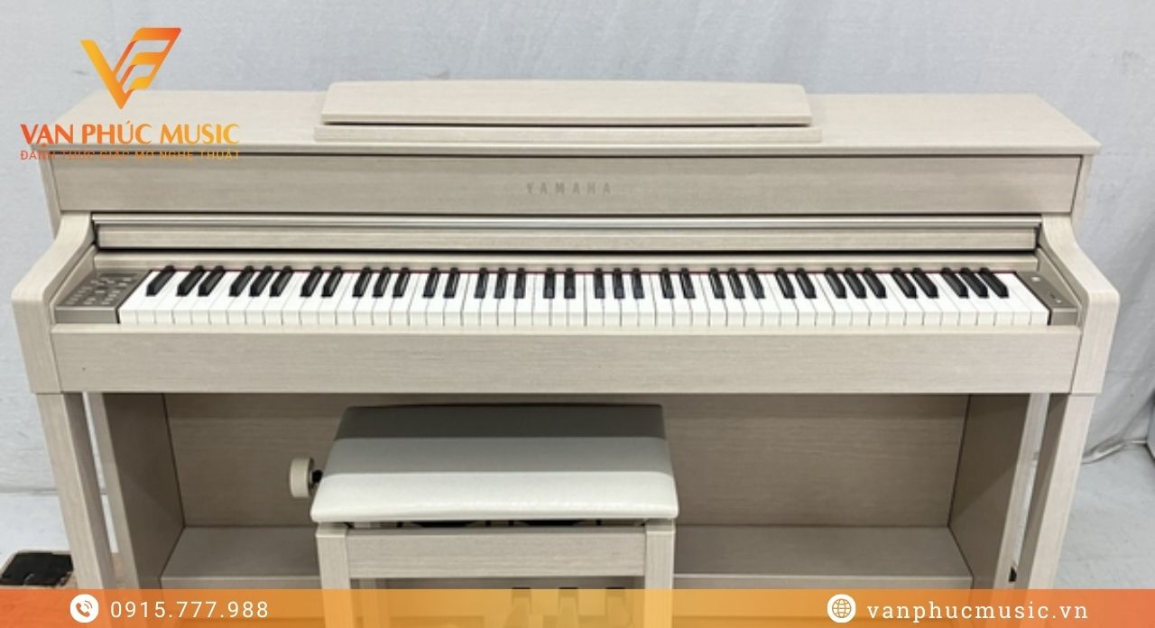 YAMAHA CLP 575WA