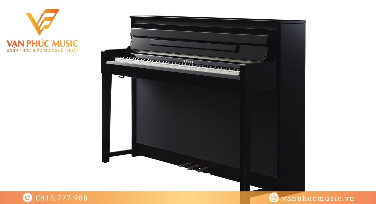 YAMAHA CLP 585PE