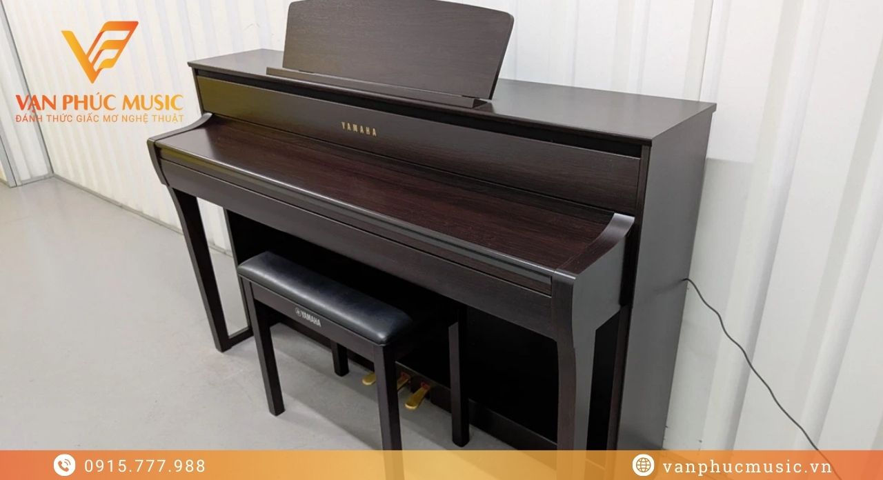 Yamaha CLP-775R