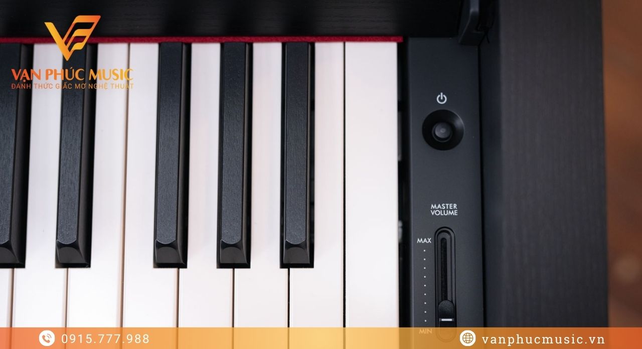 Yamaha CLP-785B