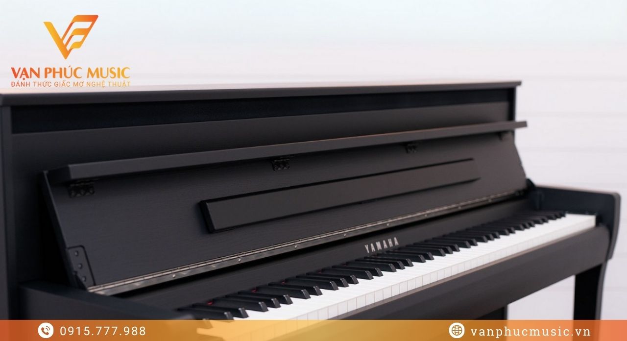 Yamaha CLP-785B