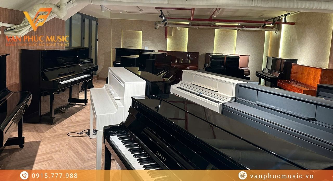 Yamaha CLP-785B