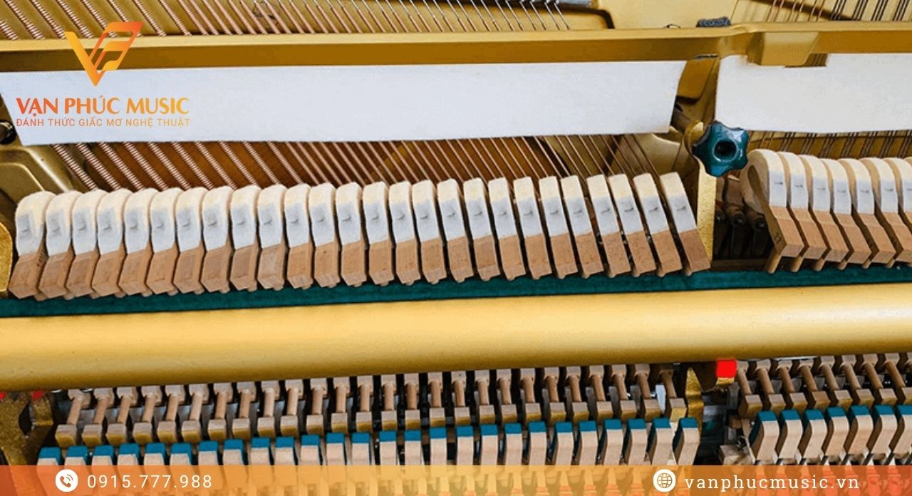 Vintage Yamaha W102 piano