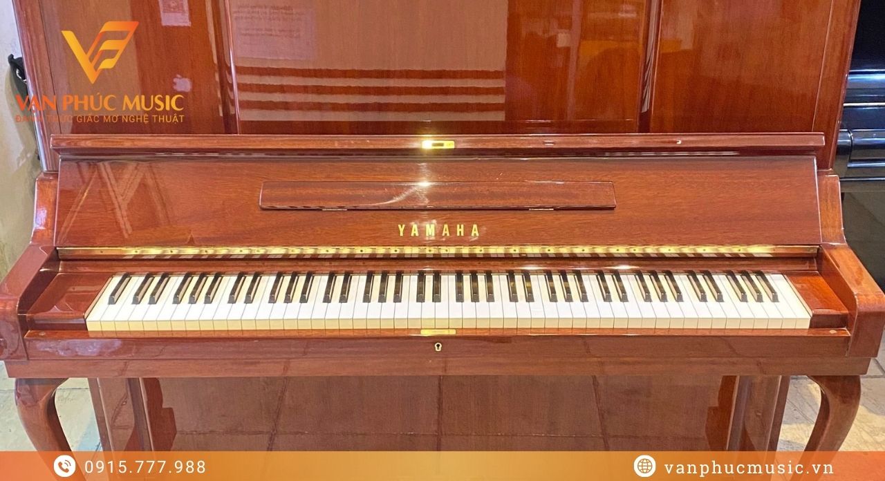 Yamaha W106B Upright piano