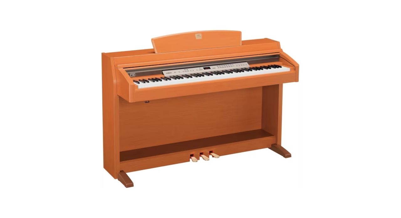 YAMAHA CLP 240C