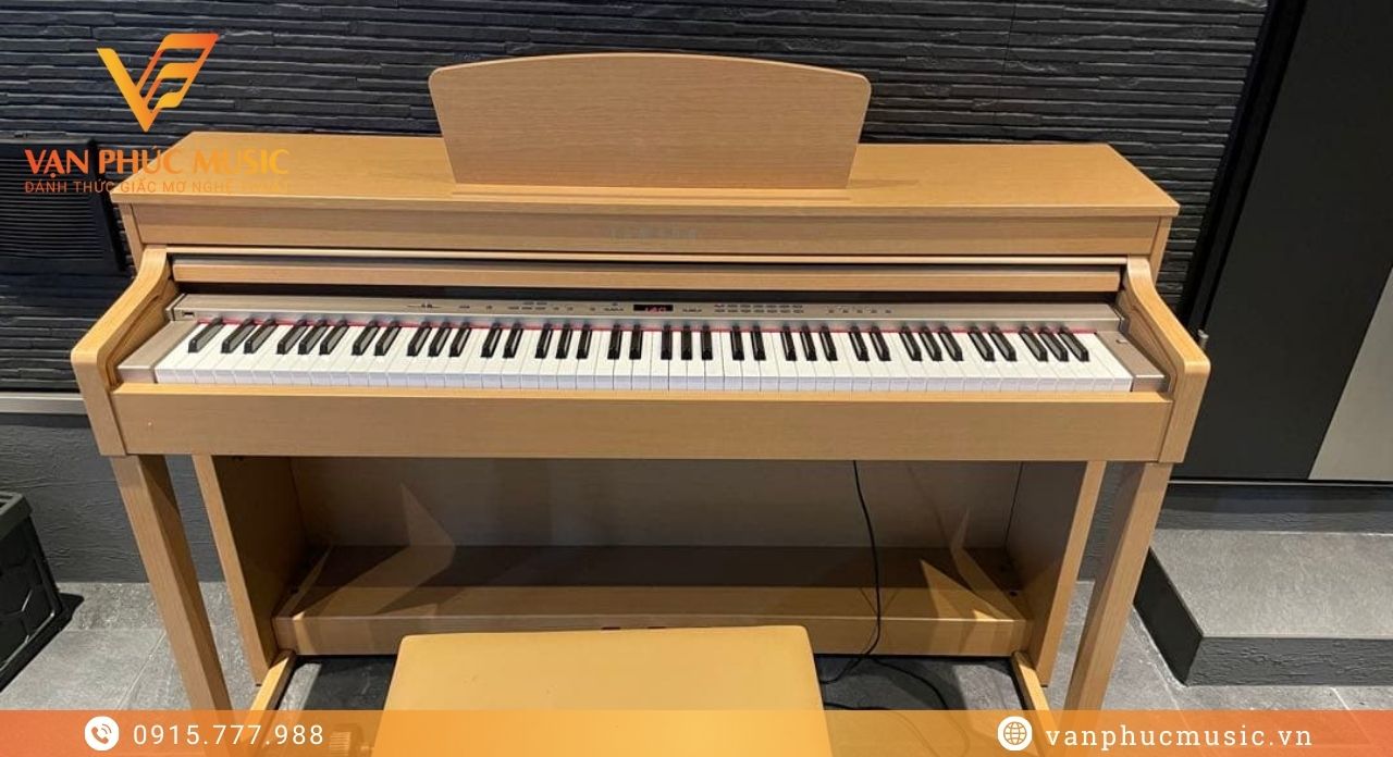 YAMAHA CLP 440C