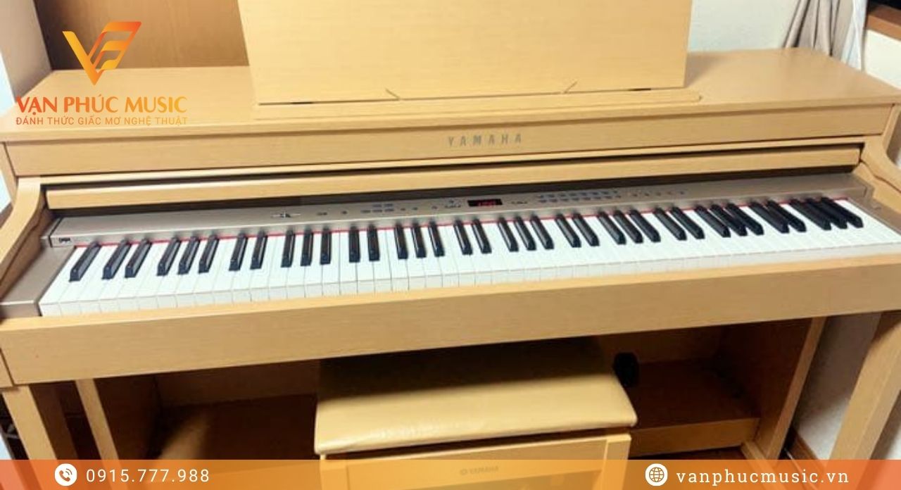 YAMAHA CLP 440C