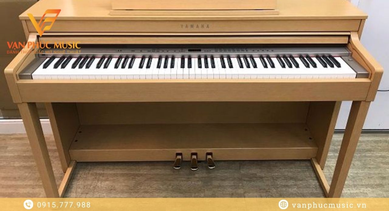 YAMAHA CLP 440C