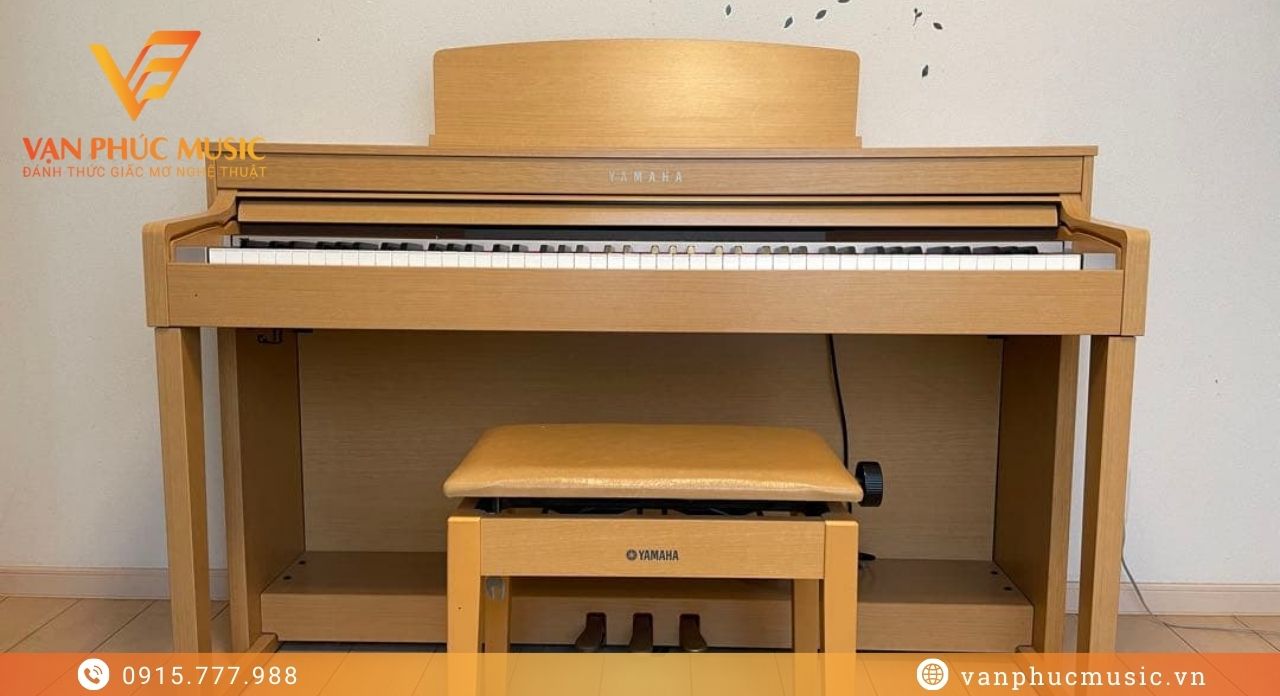 YAMAHA CLP 440C