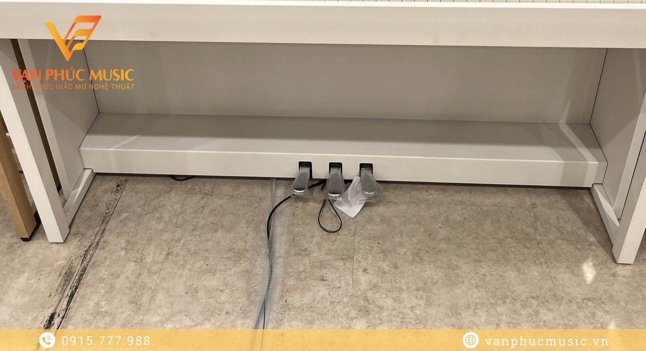 YAMAHA SCLP 7350WH