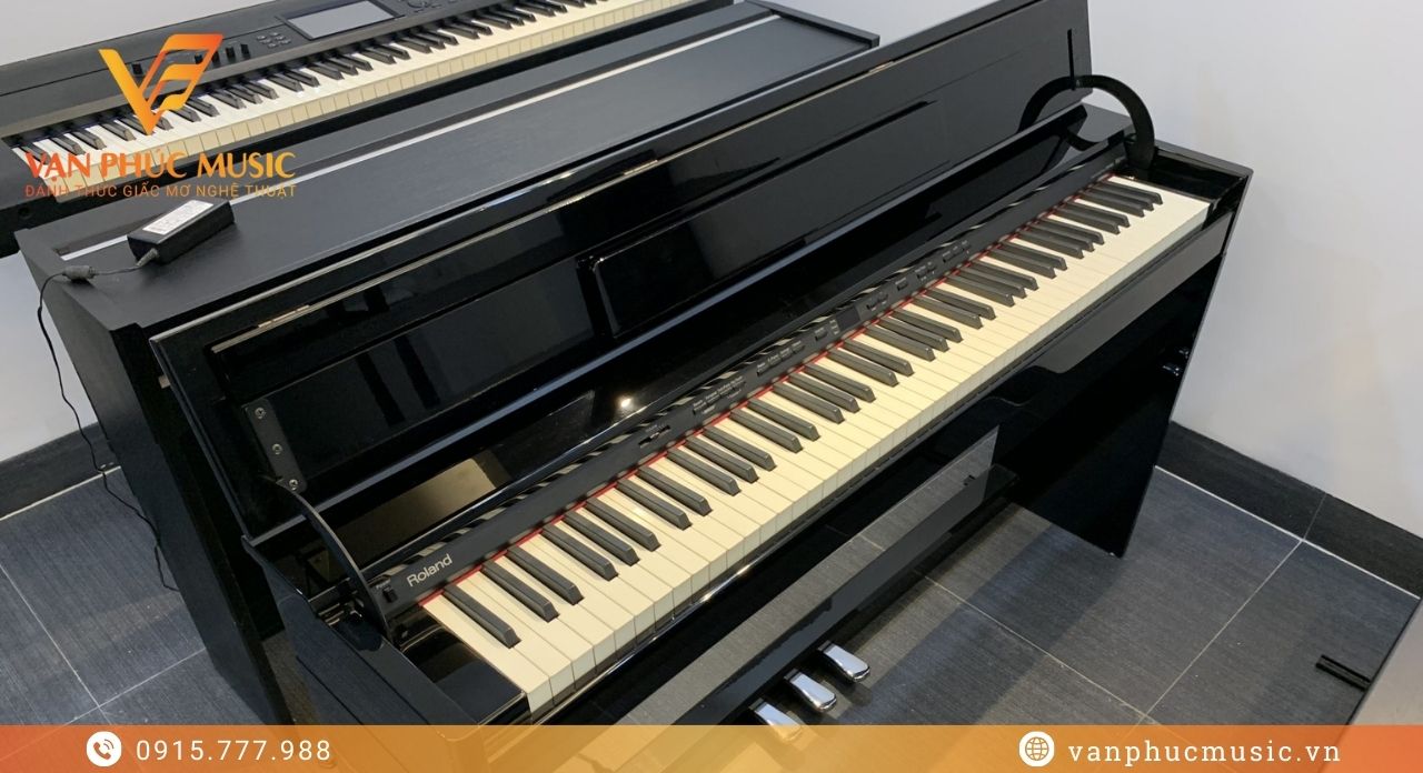 ROLAND DP 990PE