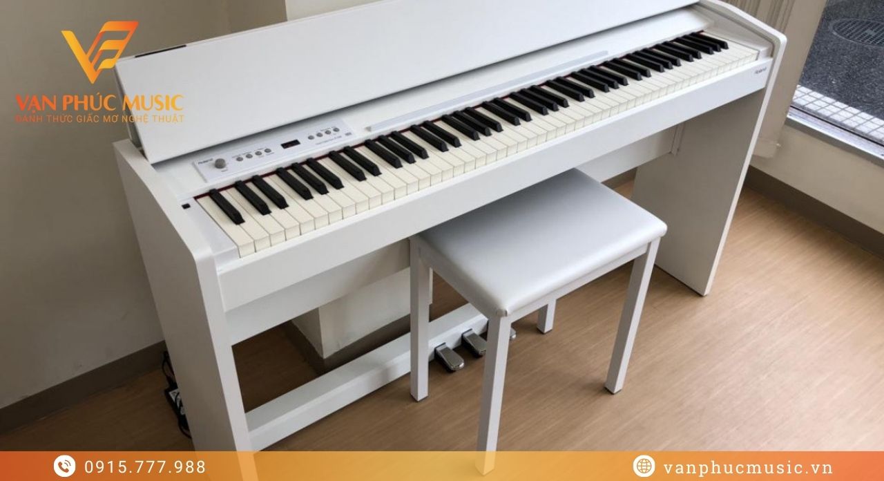 ROLAND F 130WH