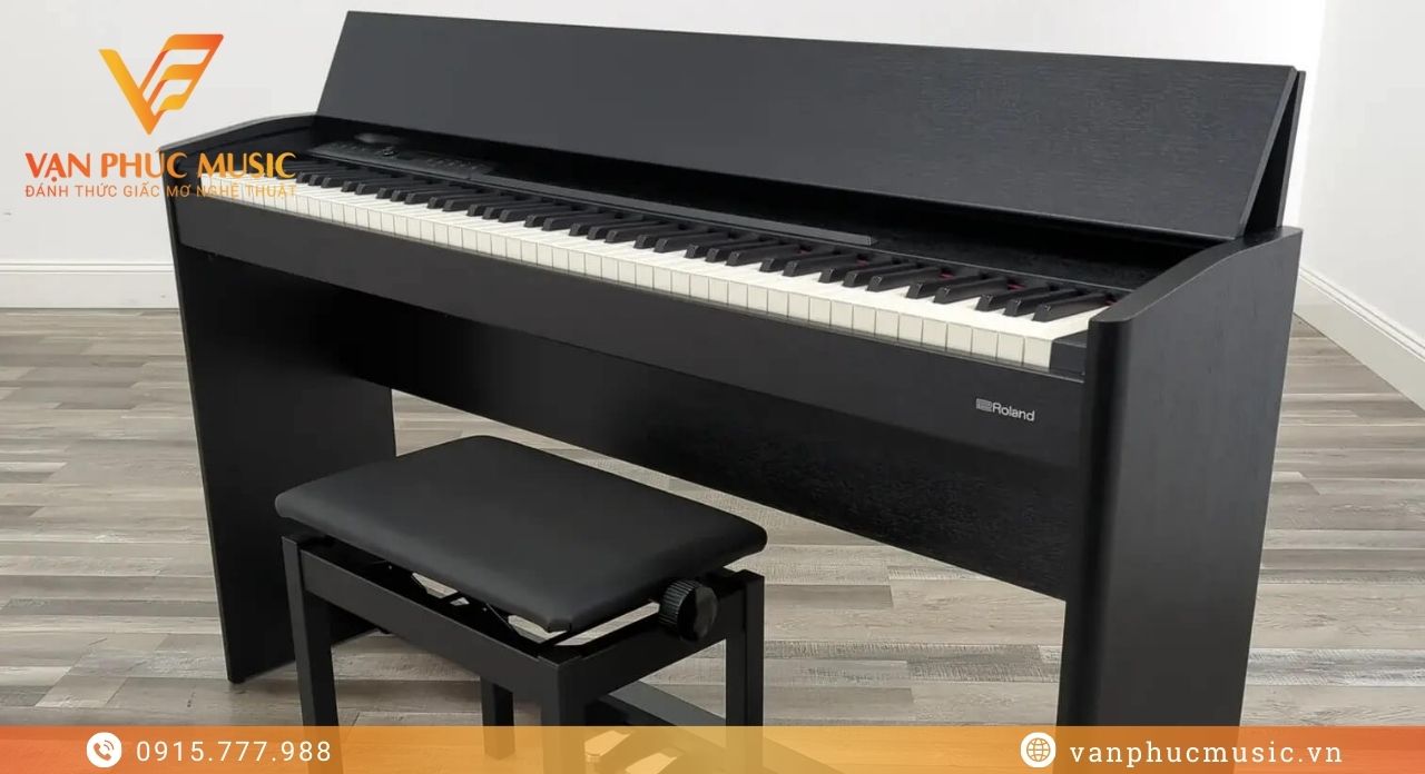 Roland F-701CB