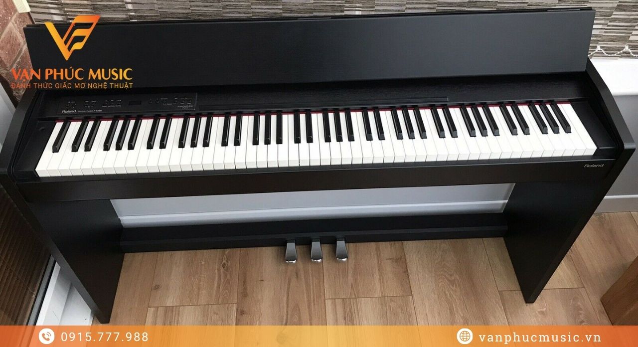 Roland F 130CB