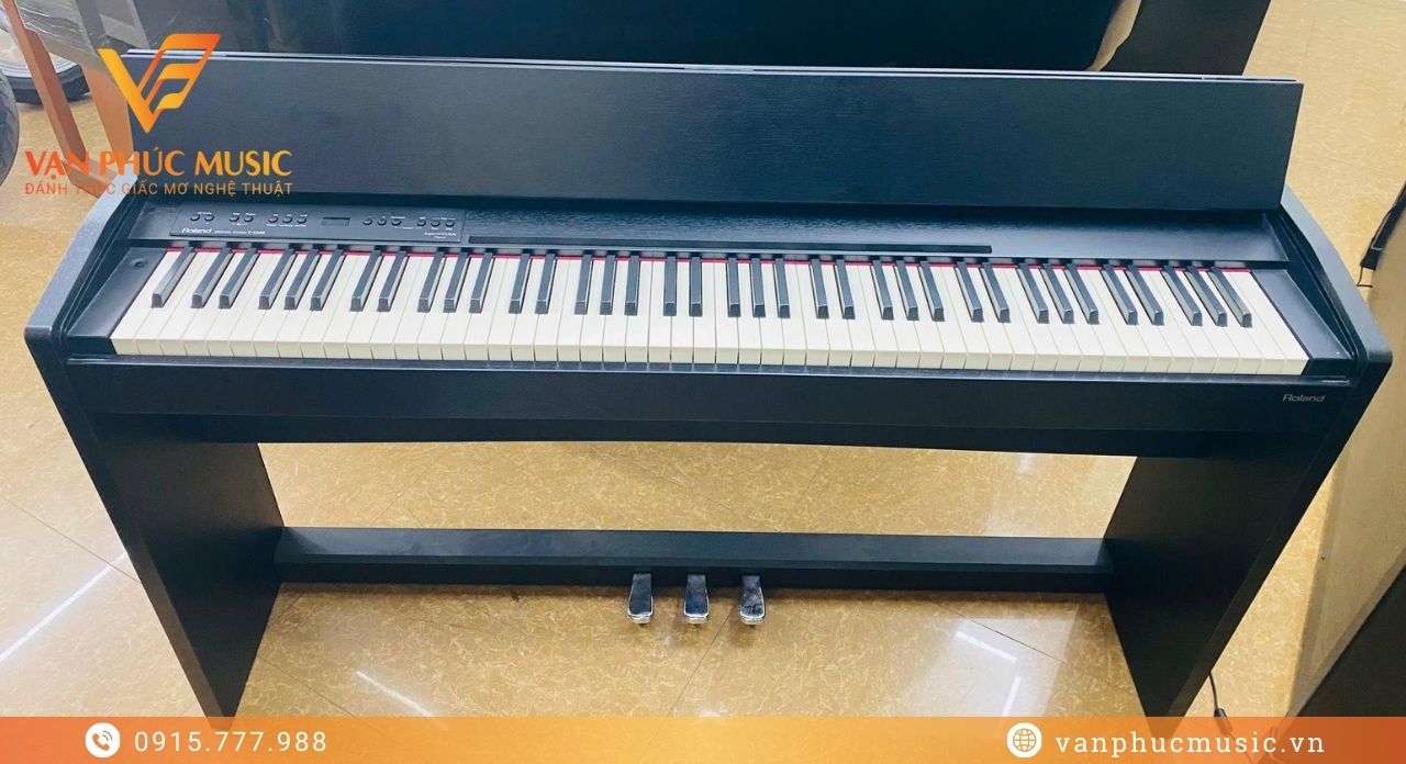 Roland F 130CB