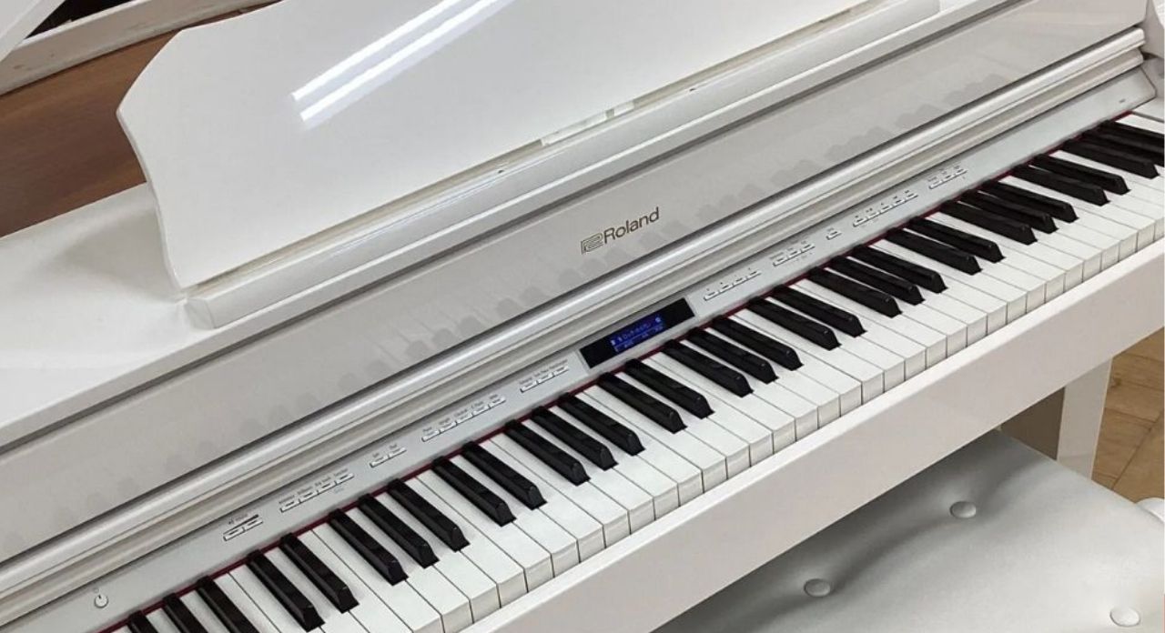 ROLAND GP 607PW