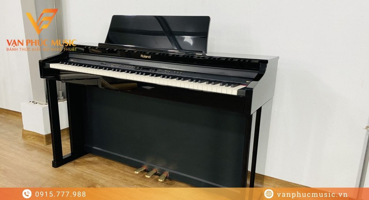 ROLAND HP 305PE