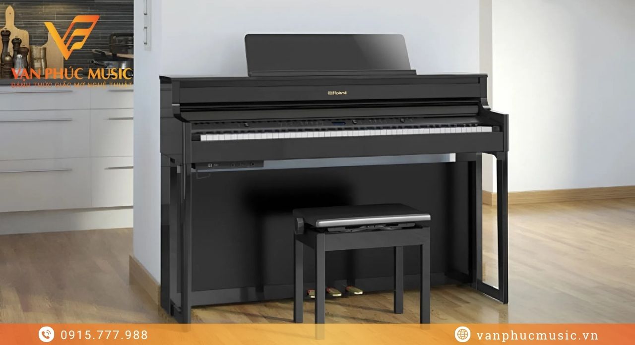 ROLAND HP 702CB