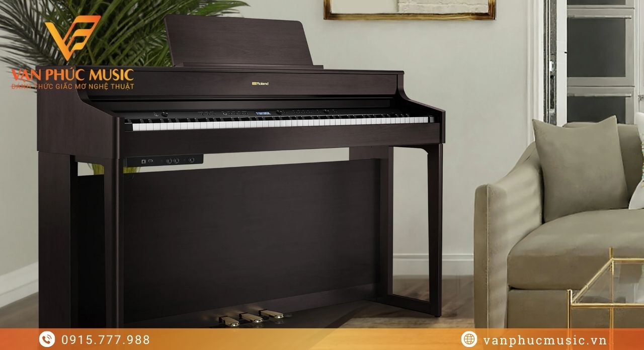 ROLAND HP 702DR