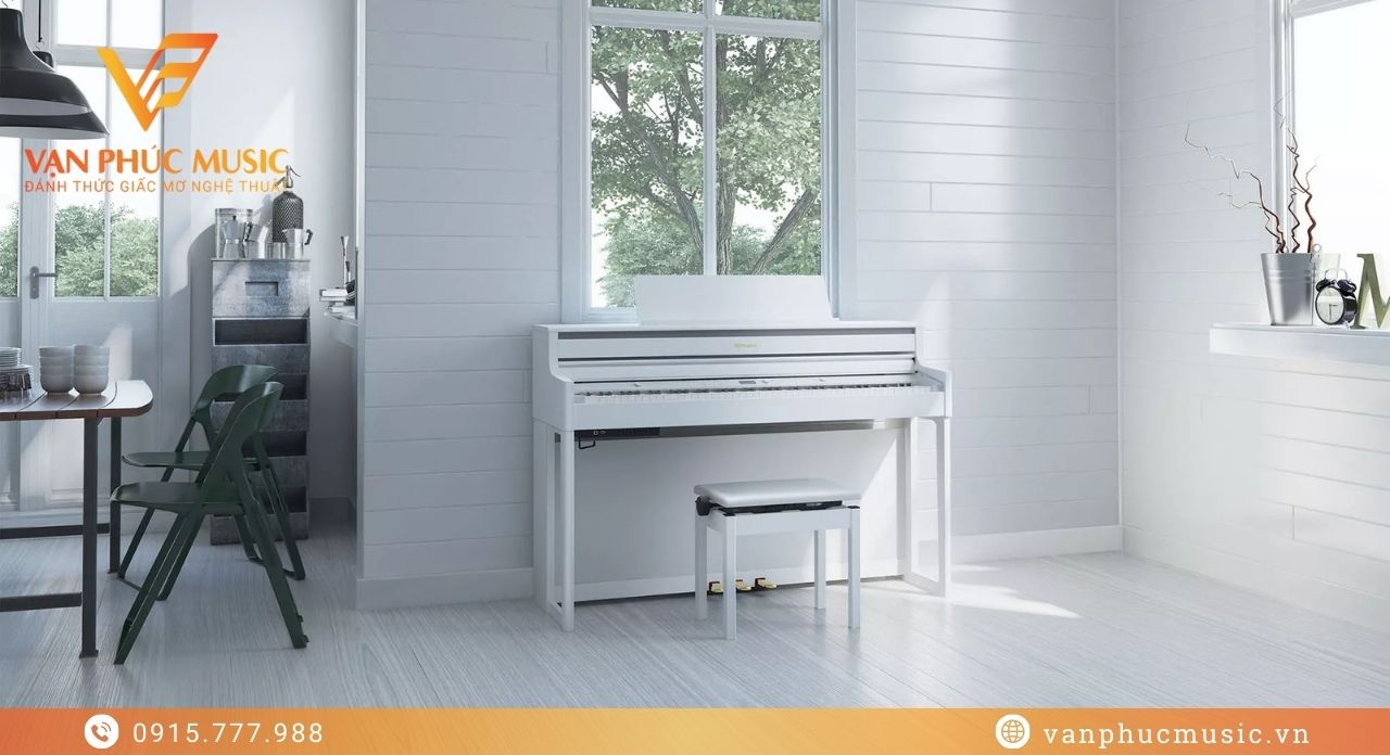 ROLAND HP 702WH
