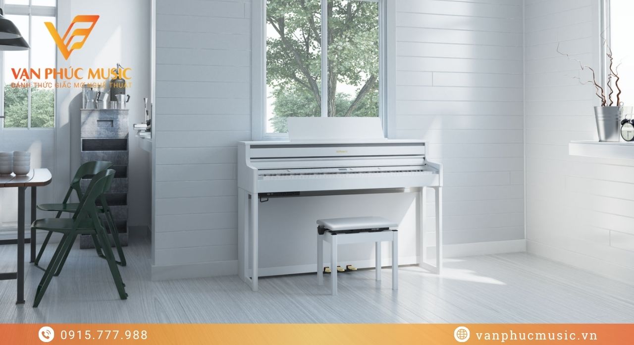 ROLAND HP 704WH
