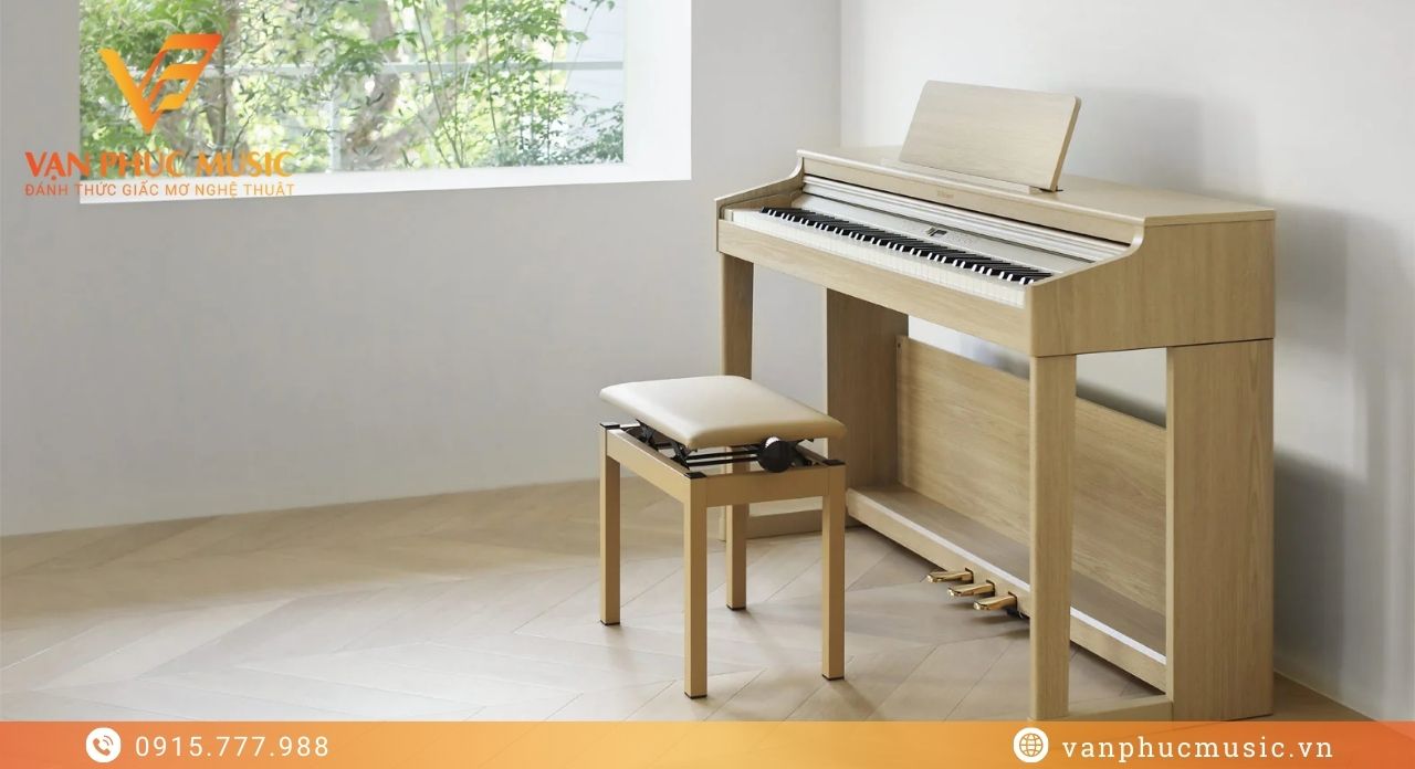 ROLAND RP 701LA