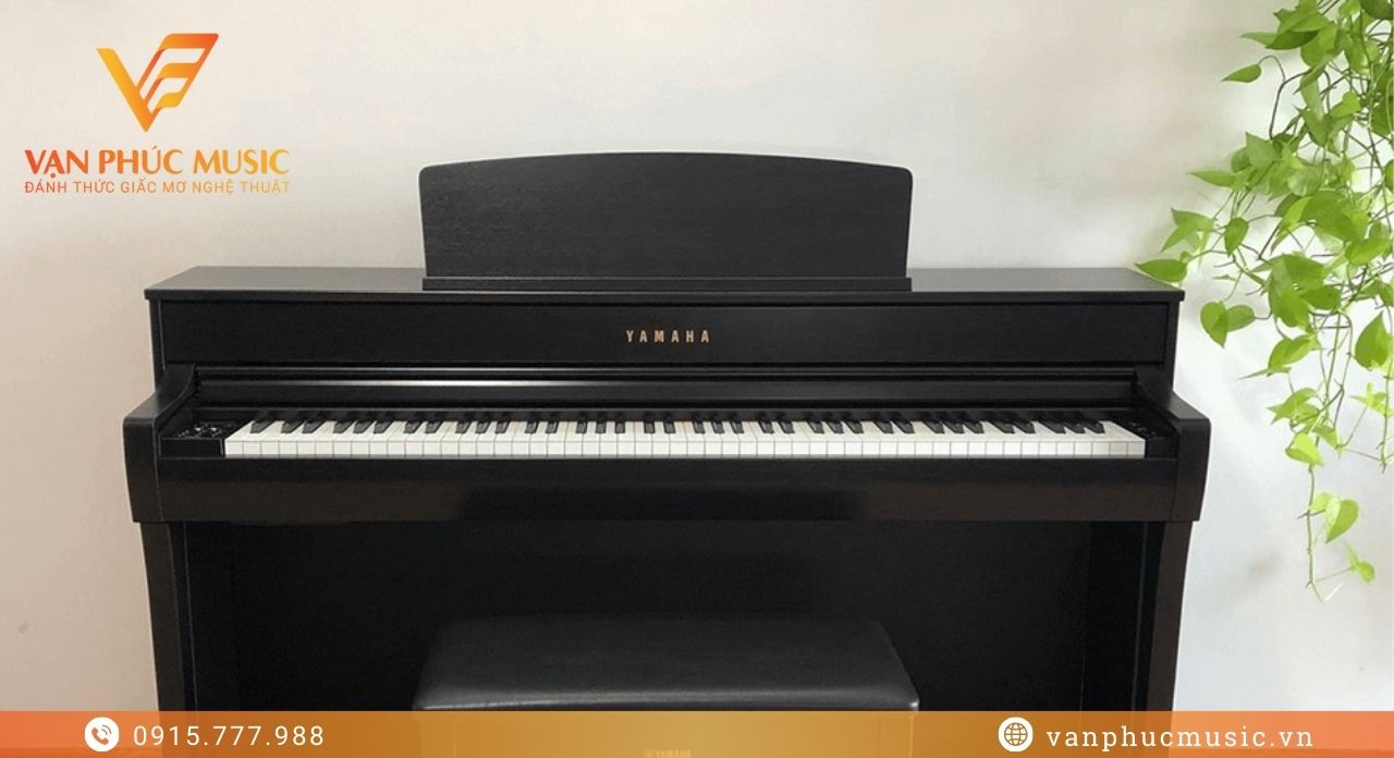 YAMAHA CLP 545B