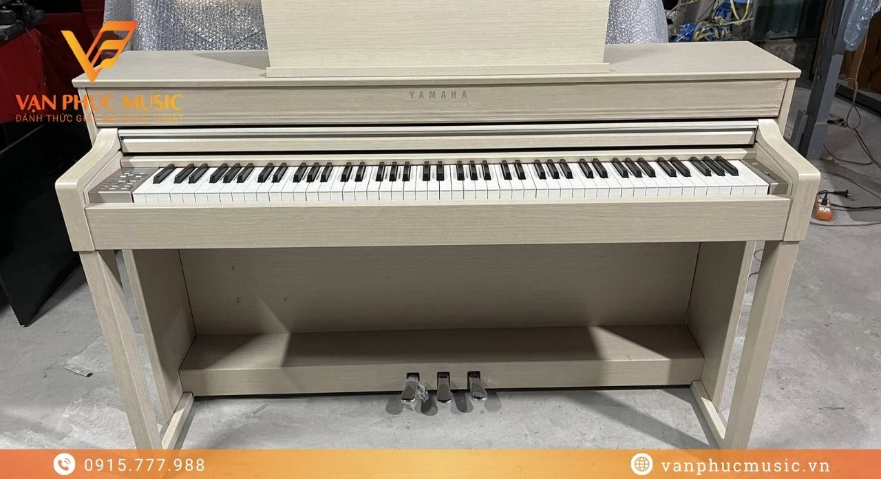 Yamaha CLP 545WA
