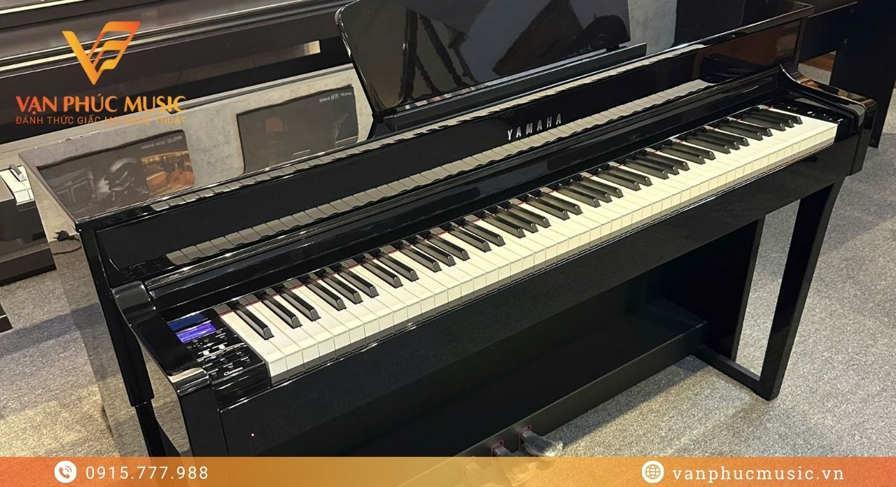 YAMAHA CLP 635PE