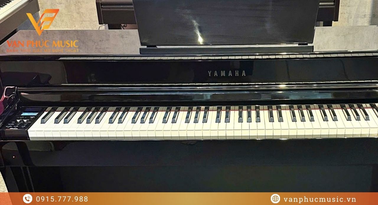 YAMAHA CLP 635PE