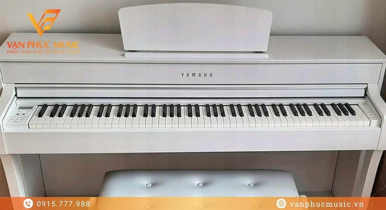 YAMAHA CLP 635WH