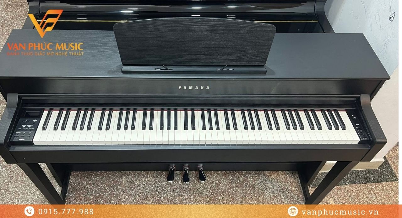 Yamaha CLP 635B