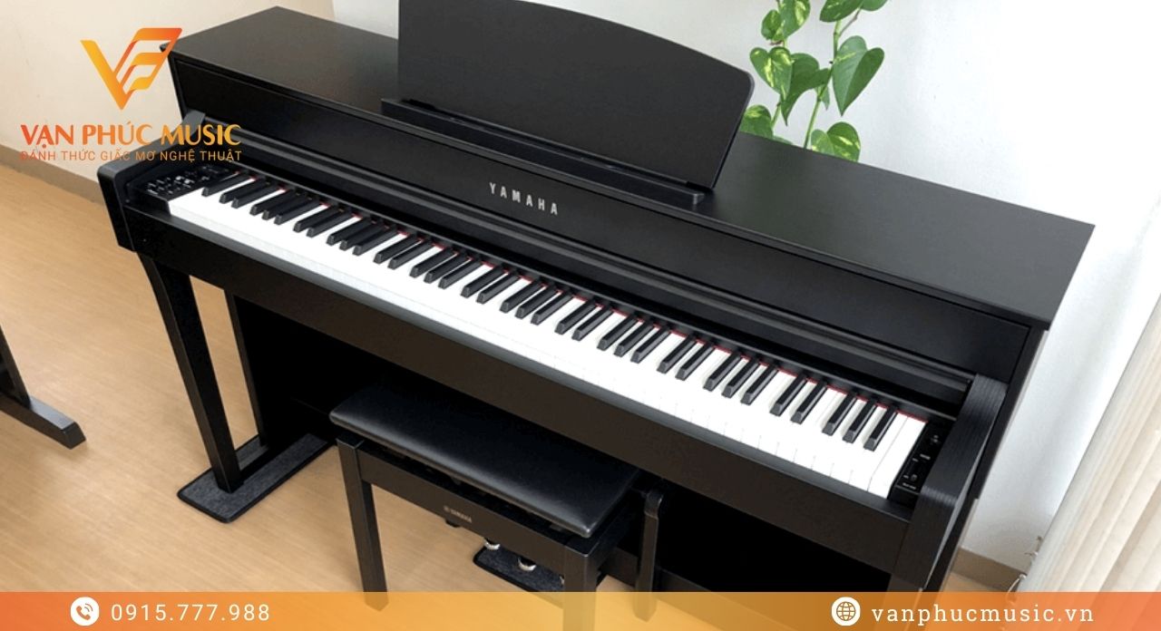 Yamaha CLP 635B