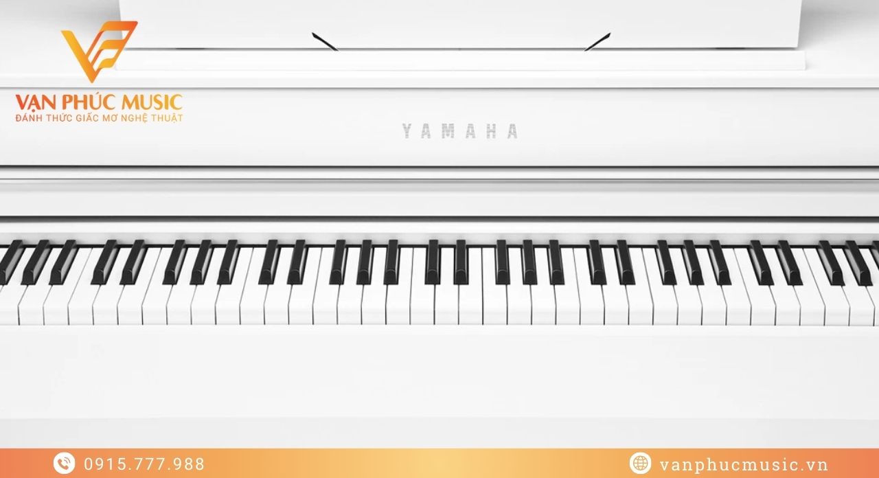 YAMAHA CLP 645WH