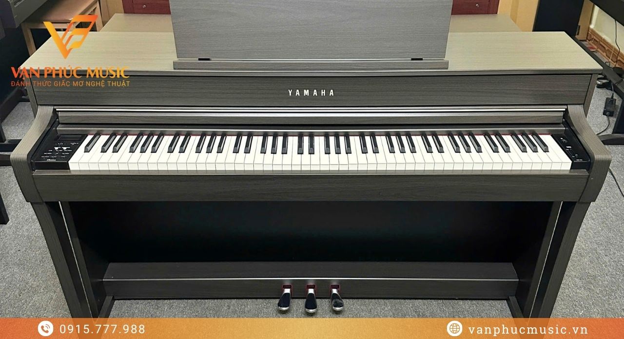 Yamaha CLP-745DW