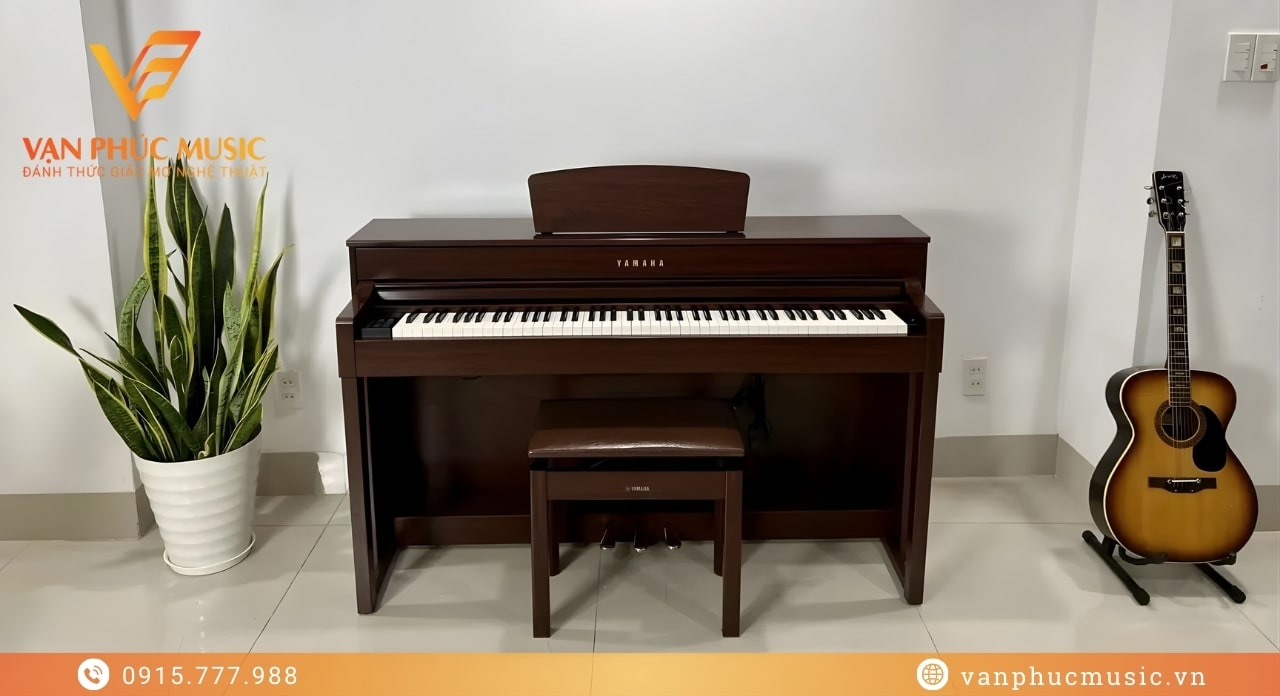 YAMAHA CLP 535M
