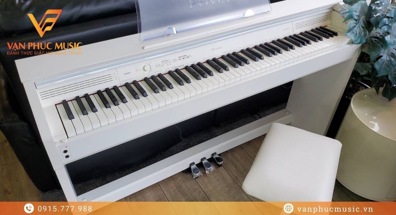 CASIO PX 750WE