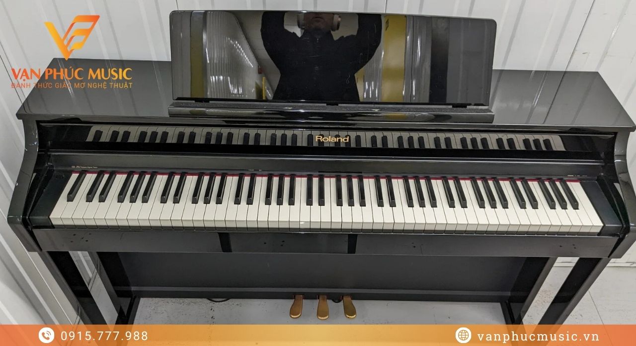 ROLAND HP 505PE