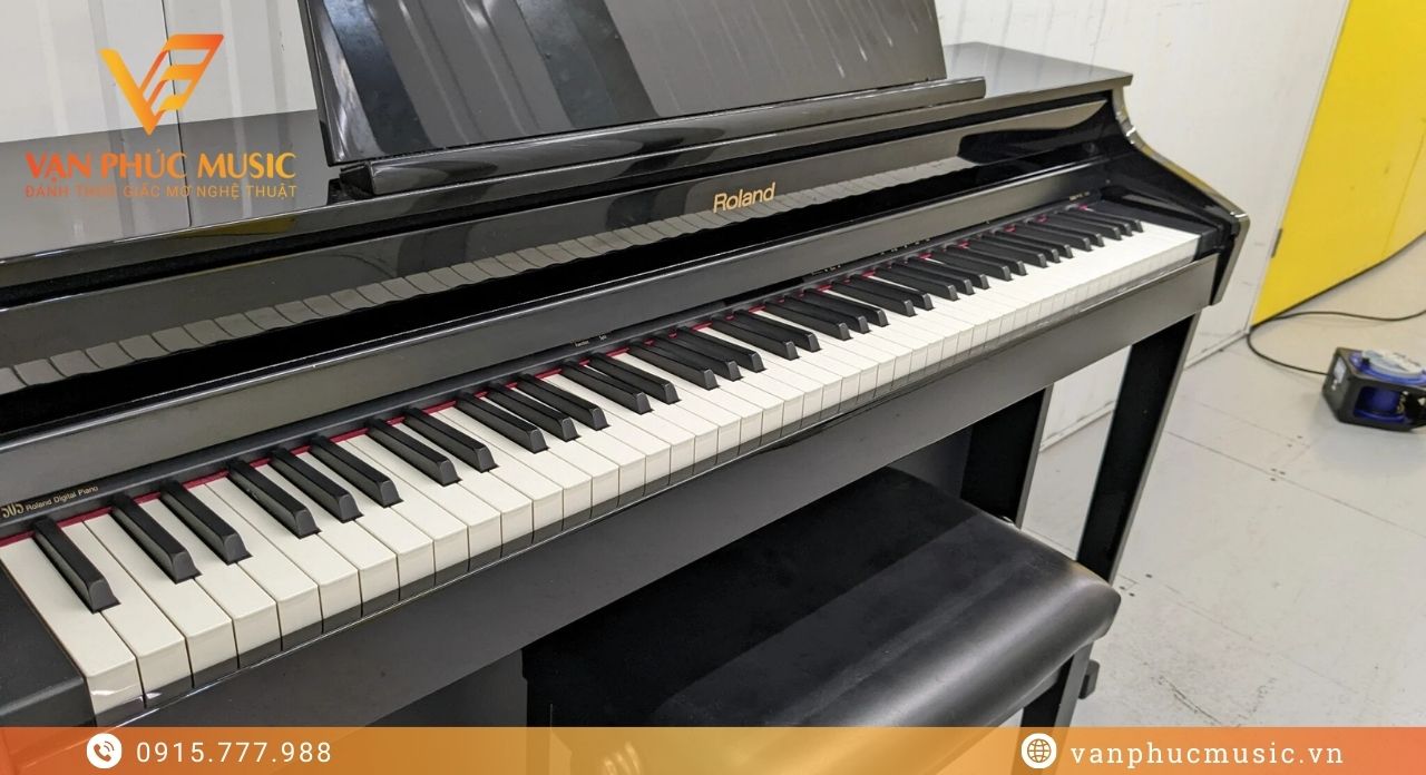 ROLAND HP 505PE