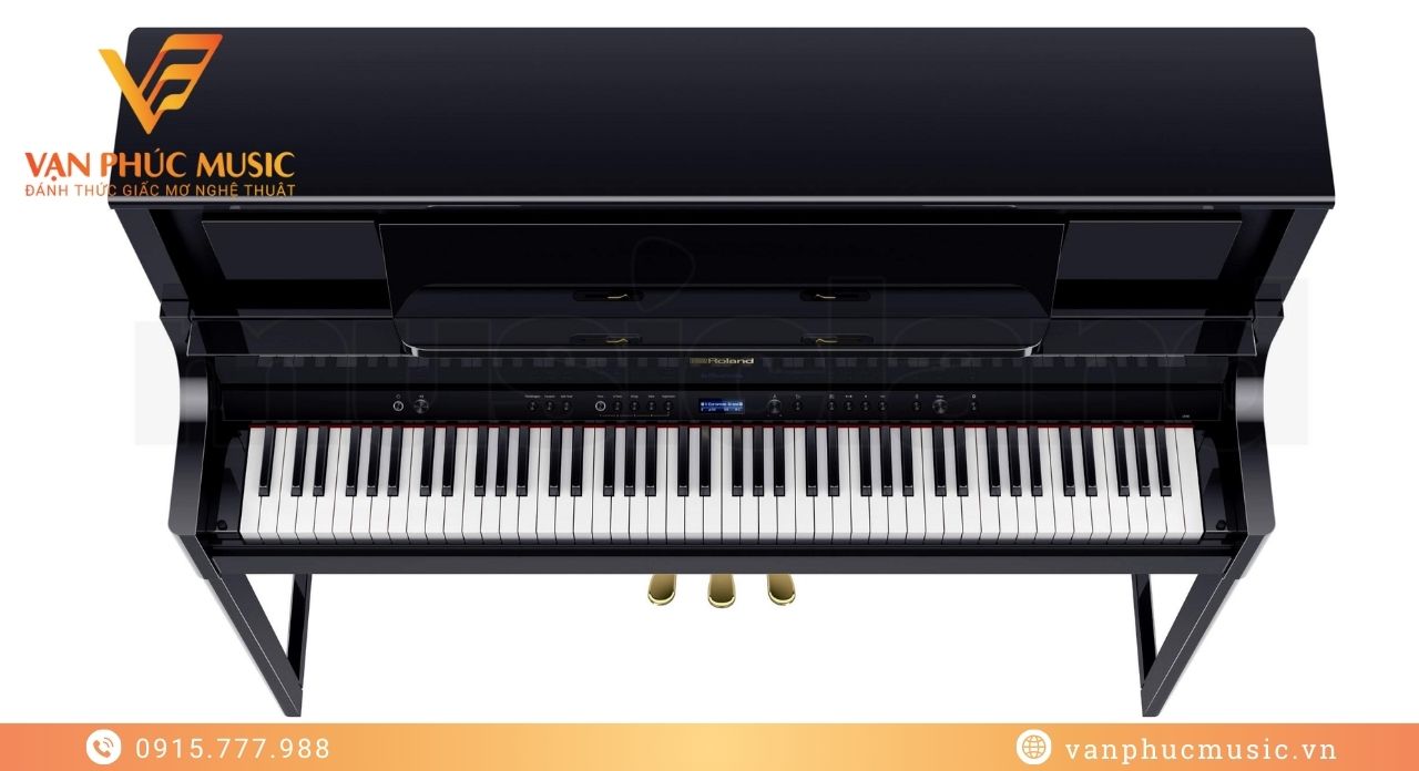 ROLAND LX 705PE