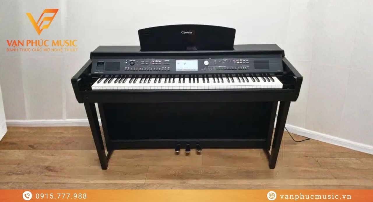 YAMAHA CVP 705B