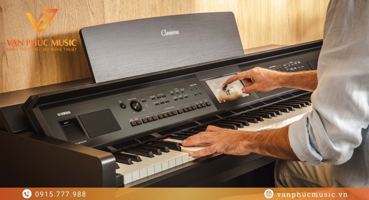 YAMAHA CVP 905B
