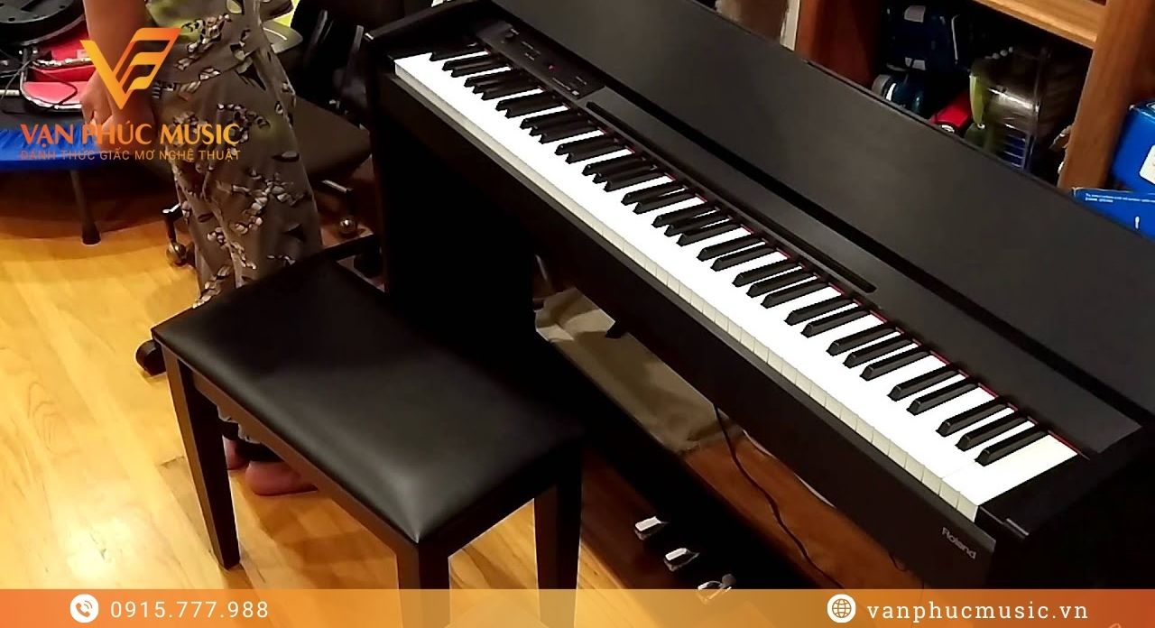 ROLAND F 120CB